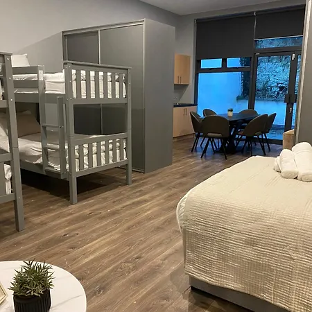 Aparthotel Madison House *